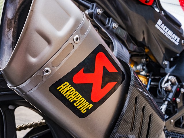 Exhaust - Full titanium system from Akrapovic developed specifically for Yamaha Racing. We have modified the headerinserts in house to suit the 2020 cylinder head shape.