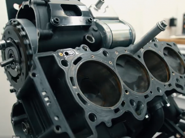 Engine - Liquid-cooled, 998cc, 4-stroke, DOHC, forward-inclined parallel cylinder, 4-valves